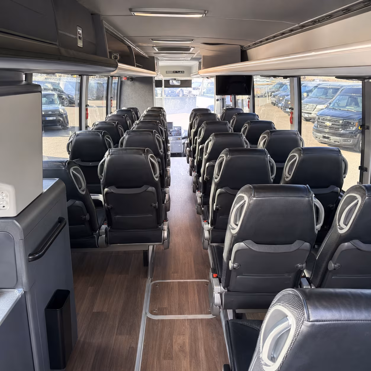 charter buses for santa barbara trade show groups arriving at sba
