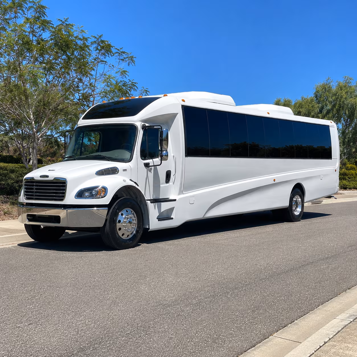 santa barbara 25 passenger minibus